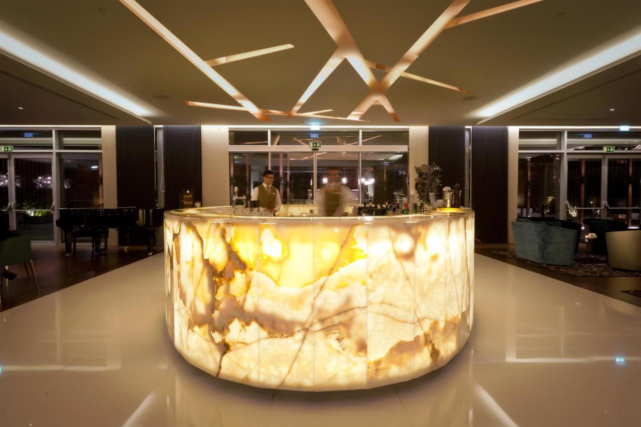 Epic Sana Lisboa Hotel Екстериор снимка The lobby of the hotel