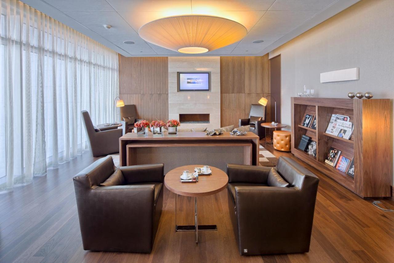 Epic Sana Lisboa Hotel Екстериор снимка The VIP lounge at the airport