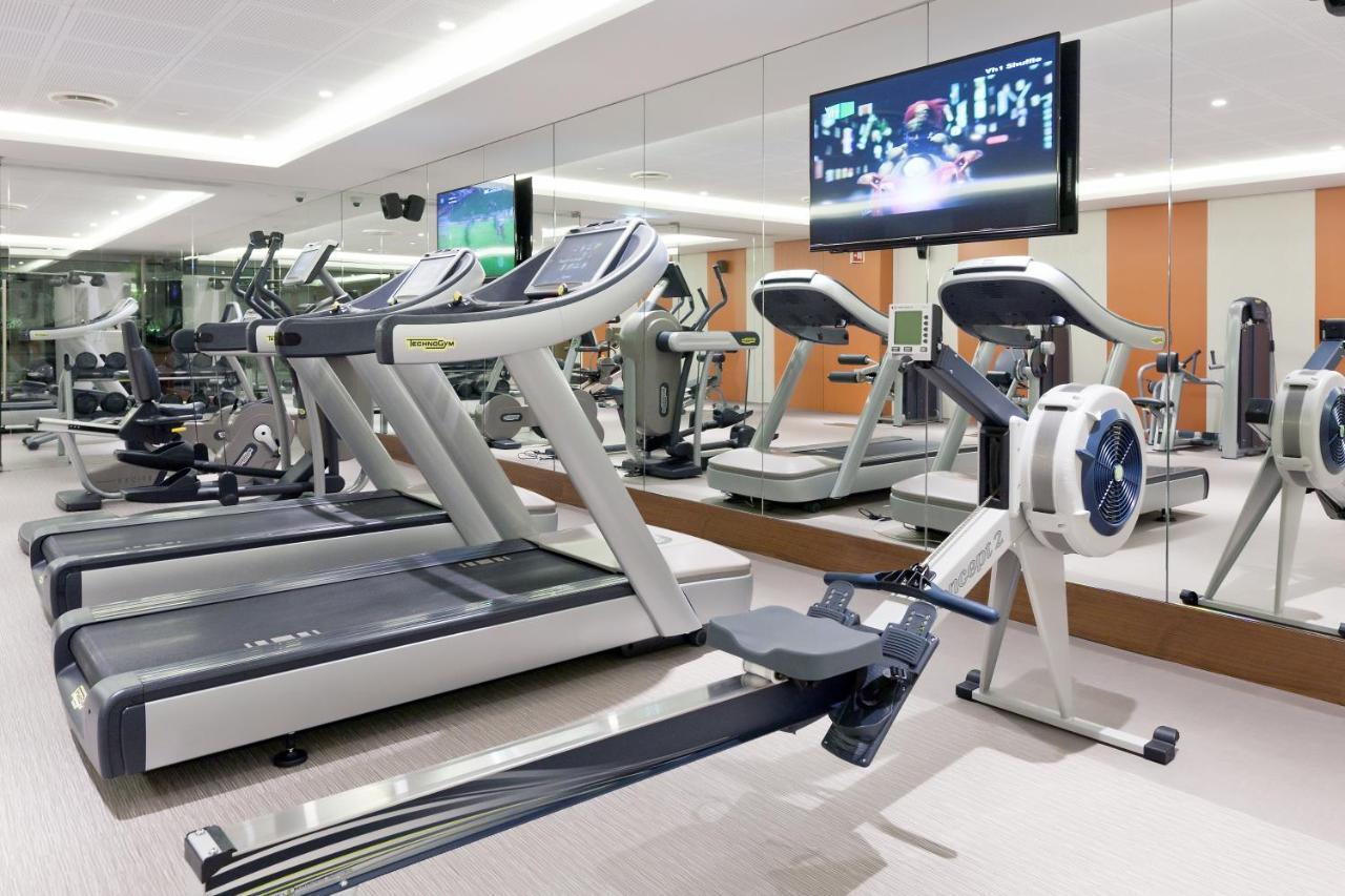 Epic Sana Lisboa Hotel Екстериор снимка A gym at a hotel