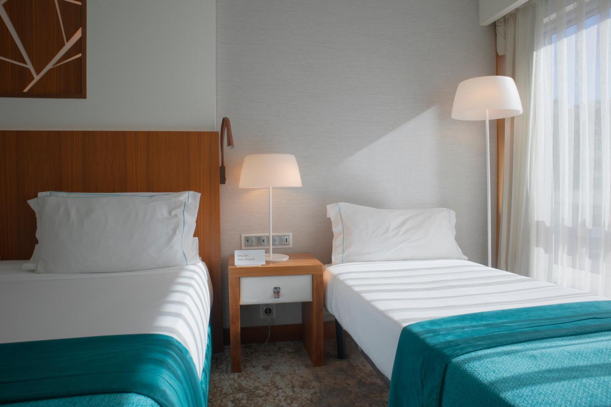 Epic Sana Lisboa Hotel Стая снимка A room at the hotel